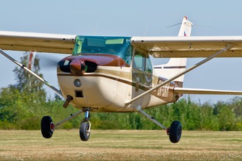 OK-GKH - Private Cessna 172 Skyhawk (all models except RG)