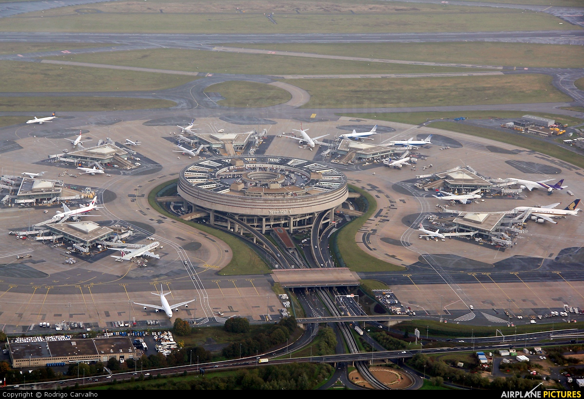 Aerial view of Charles de Gaulle airport in Paris 9845357 Stock