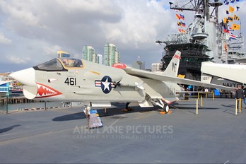 147030 - USA - Navy Vought F-8K Crusader