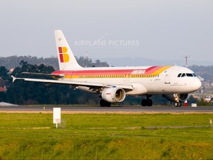 EC-HDT - Iberia Airbus A320