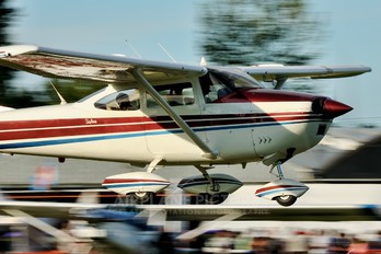 LV-JCD - Private Cessna 182 Skylane (all models except RG)