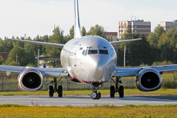 VP-BKV - Nordavia Boeing 737-500