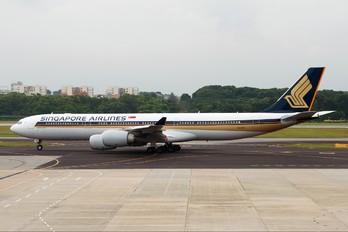 9V-SGE - Singapore Airlines Airbus A340-500