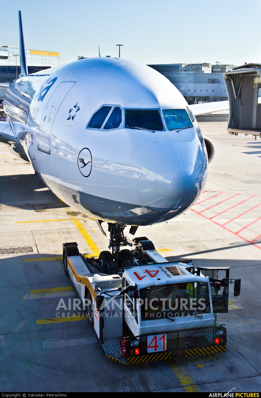 Lufthansa D-AIHC aircraft at Frankfurt