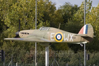 P2954 - Royal Air Force Hawker Hurricane (replica)