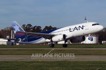 LV-BSJ - LAN Argentina Airbus A320