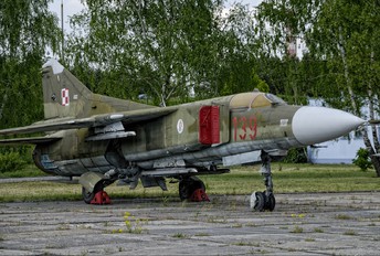139 - Poland - Air Force Mikoyan-Gurevich MiG-23MF