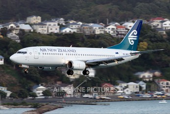 ZK-NGG - Air New Zealand Boeing 737-300