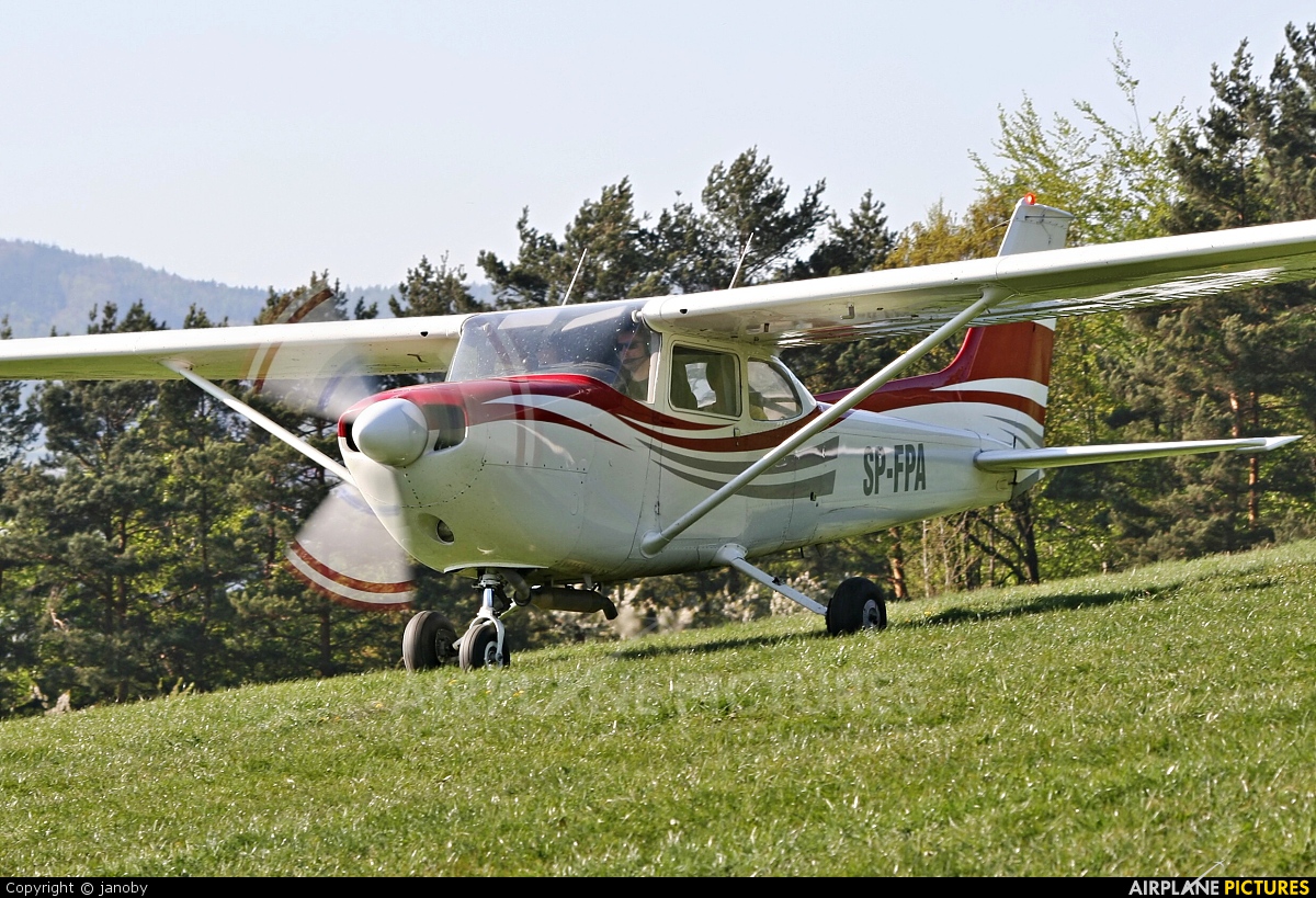 Private SP-FPA aircraft at Żar