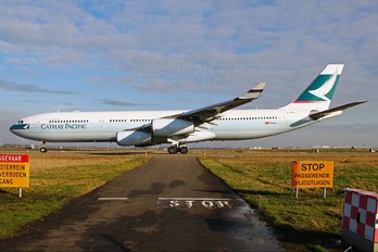 B-HXD - Cathay Pacific Airbus A340-300