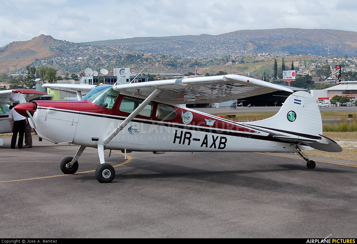 Private HR-AXB aircraft at Tegucigalpa - Toncontin