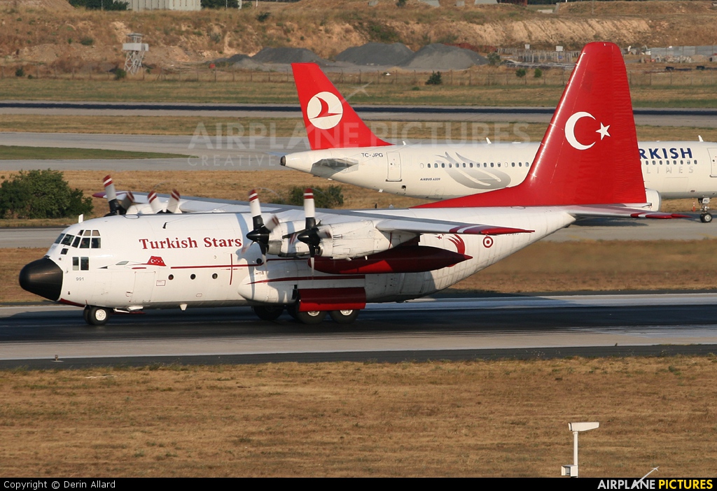 Turkey - Air Force : Turkish Stars 73-0991 aircraft at Istanbul - Ataturk
