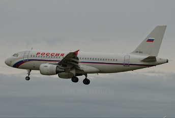 VP-BIQ - Rossiya Airbus A319