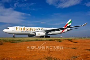 A6-EKV - Emirates Airlines Airbus A330-200