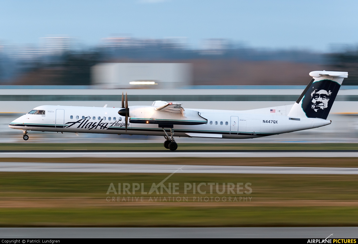 Alaska Airlines - Horizon Air N447QX aircraft at Vancouver Intl, BC