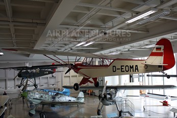 D-EOMA - Private Piper J3 Cub
