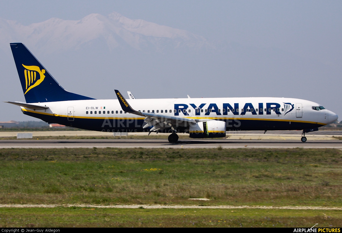 Ryanair EI-DLW aircraft at Perpignan - Rivesaltes (Llabanere)