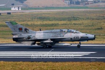 2435 - Bangladesh - Air Force Guizhou FT-7B