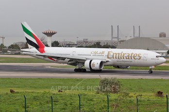 A6-EML - Emirates Airlines Boeing 777-200