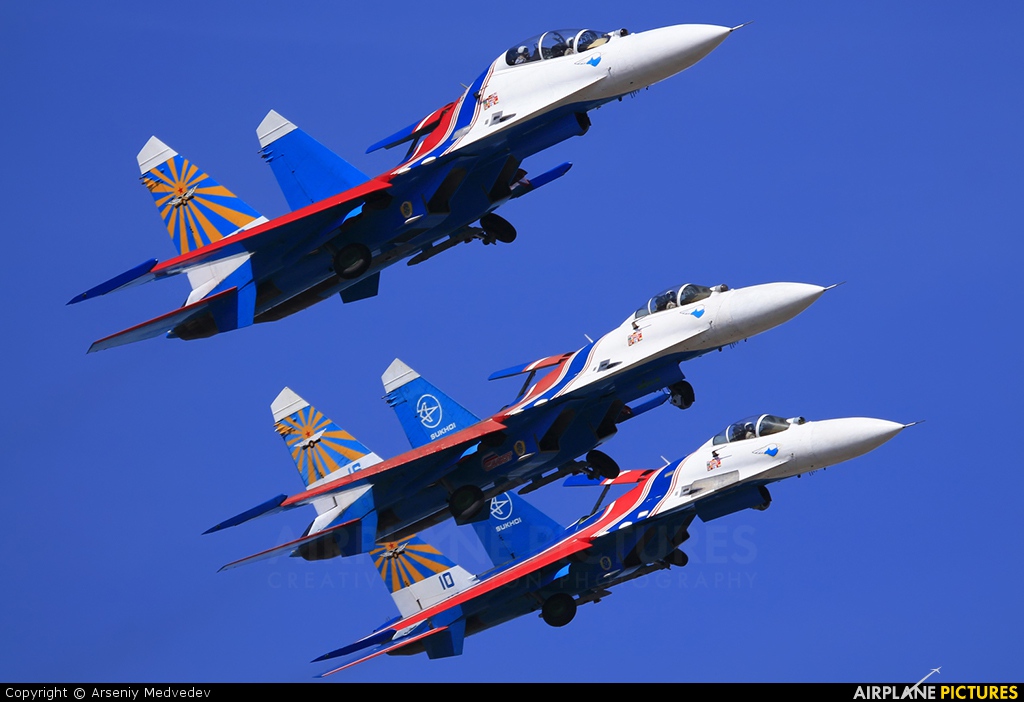 Russia - Air Force "Russian Knights" 10 aircraft at Kubinka
