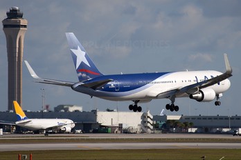 LV-CFV - LAN Argentina Boeing 767-300