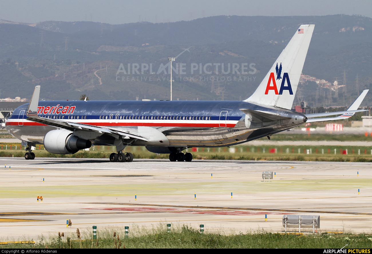 American Airlines N378AN aircraft at Barcelona - El Prat