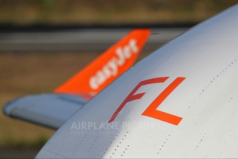 G-EZFL - easyJet Airbus A319