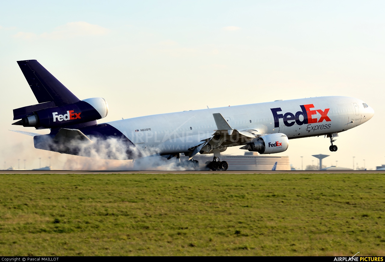 FedEx Federal Express N625FE aircraft at Paris - Charles de Gaulle