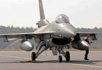 4050 - Poland - Air Force Lockheed Martin F-16C block 52+ Jastrząb