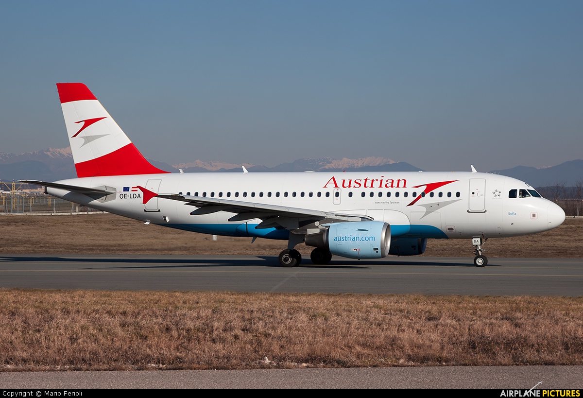 Austrian Airlines/Arrows/Tyrolean OE-LDA aircraft at Milan - Malpensa