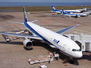 JA753A - ANA - All Nippon Airways Boeing 777-300