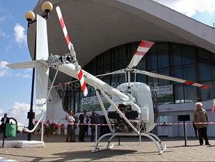 - - Private Aerokopter AK1-3