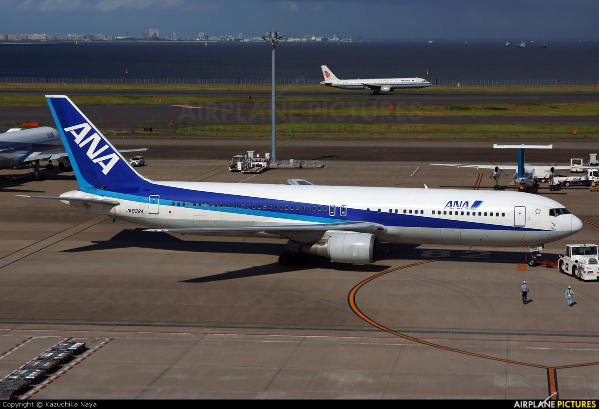 ANA - All Nippon Airways JA8324 aircraft at Tokyo - Haneda Intl