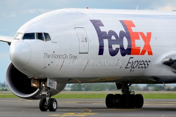 N880FD - FedEx Federal Express Boeing 777F