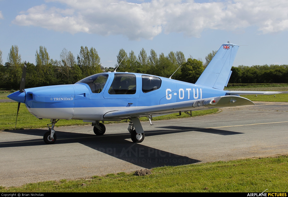 Private G-OTUI aircraft at Welshpool
