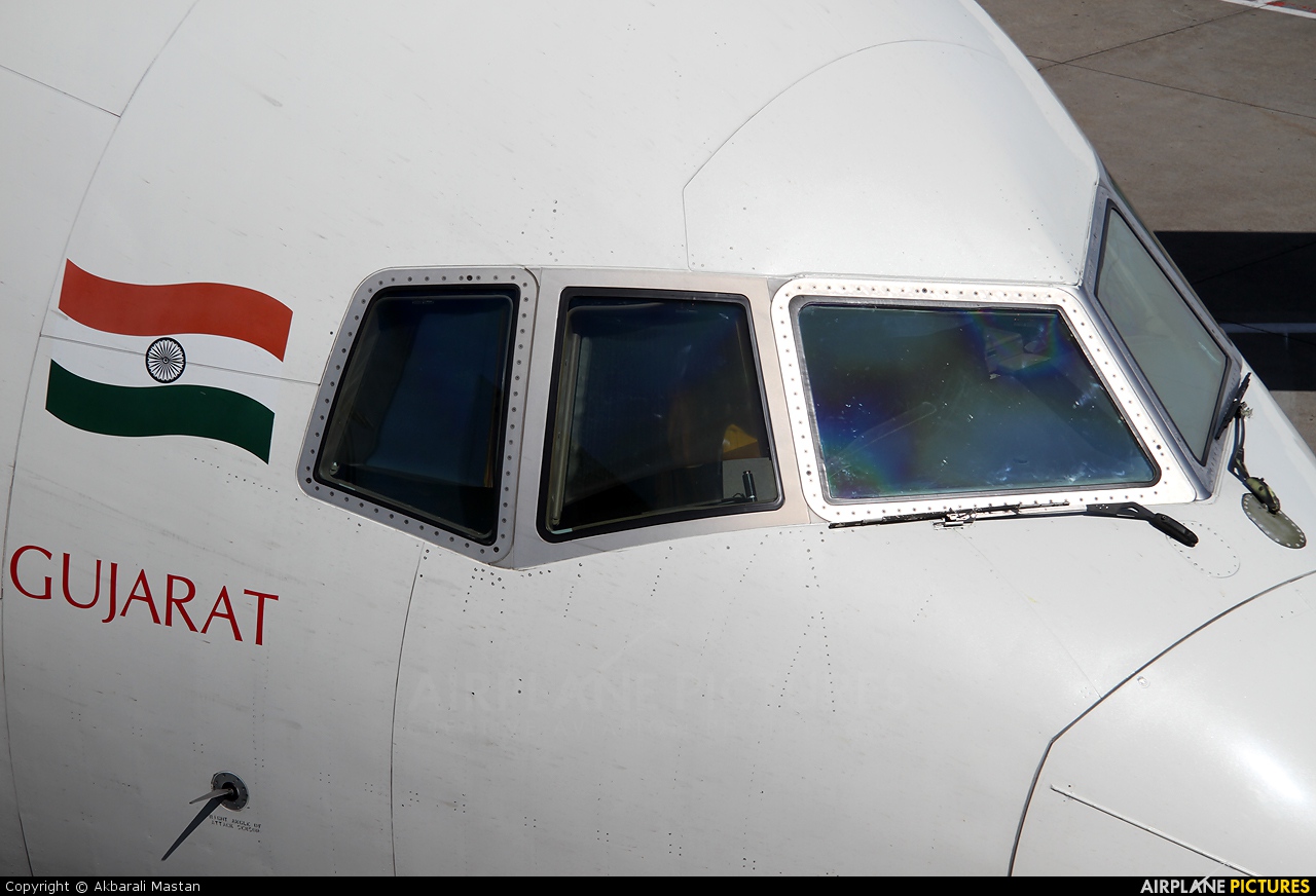 Air India VT-ALD aircraft at London - Heathrow