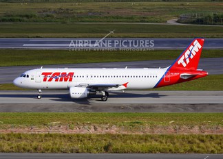 PR-MYN - TAM Airbus A320