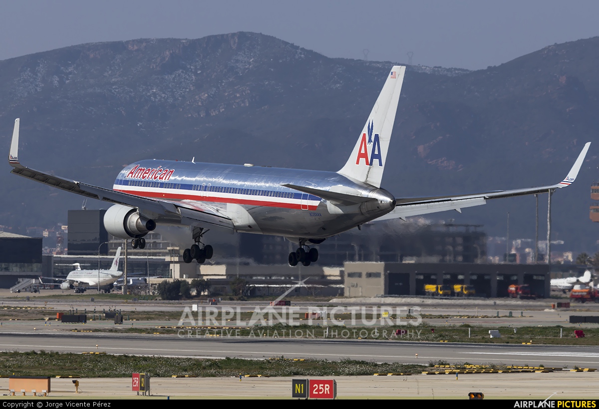 American Airlines N388AA aircraft at Barcelona - El Prat