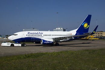 D-AHXD - Rwandair Express Boeing 737-700