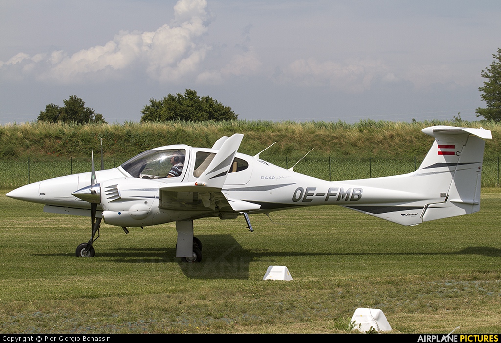 Private OE-FMB aircraft at Caorle