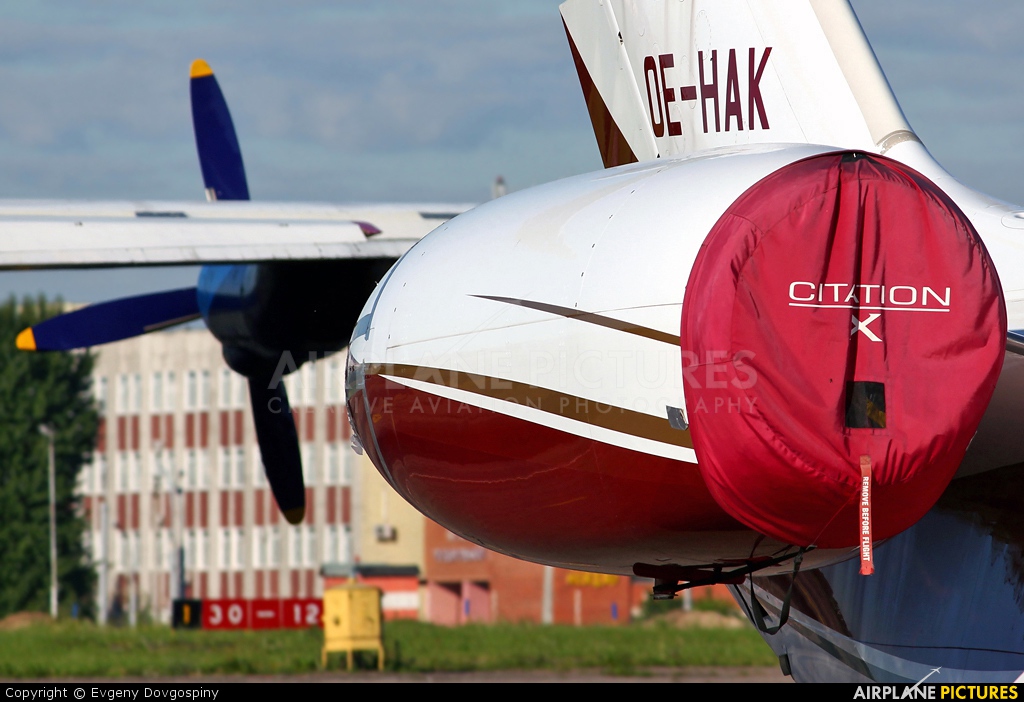 Jetalliance OE-HAK aircraft at Minsk-1