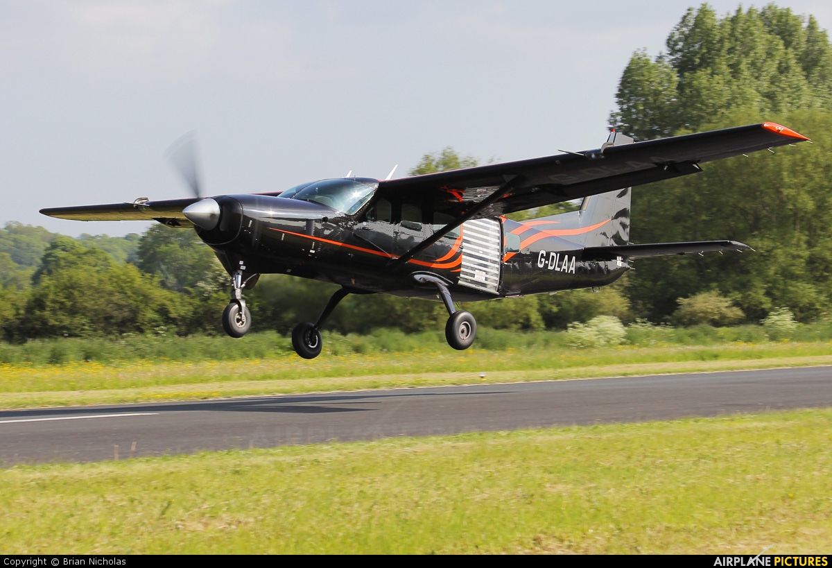 Private G-DLAA aircraft at Welshpool