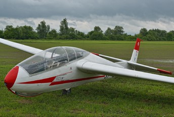 SP-2812 - Aeroklub Ziemi Mazowieckiej PZL SZD-9 Bocian