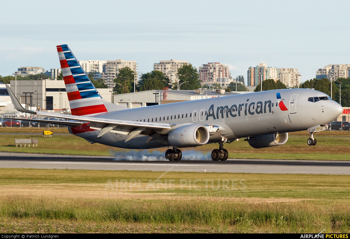 American Airlines N908NN aircraft at Vancouver Intl, BC