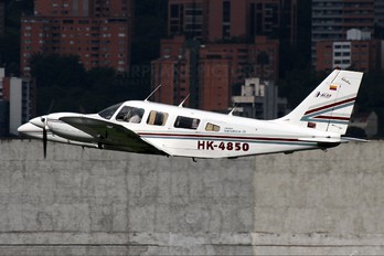 HK-4850 - Alas de Colombia Piper PA-34 Seneca