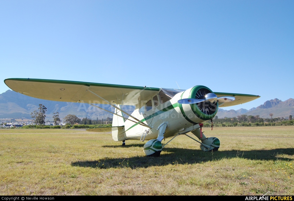 Private ZU-FLN aircraft at Stellenbosch