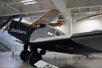 D-366 - Private Junkers F13