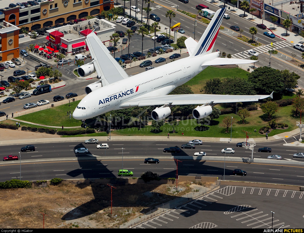 Air France F-HPJE aircraft at Los Angeles Intl