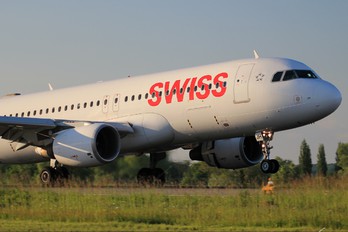 HB-IJH - Swiss Airbus A320