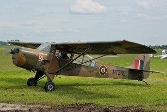 G-ANHU - Private Taylorcraft Auster IV 
